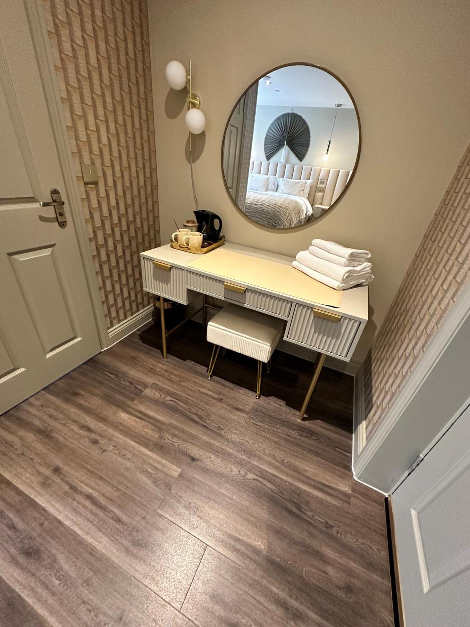 Howfield Hotel Merthyr Tydfil Eksteriør billede